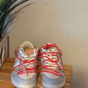 Nike White and Gray Sneakers Classic Comfort